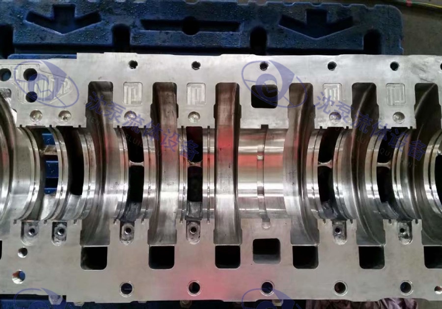 泵中分剖開下內(nèi)殼體